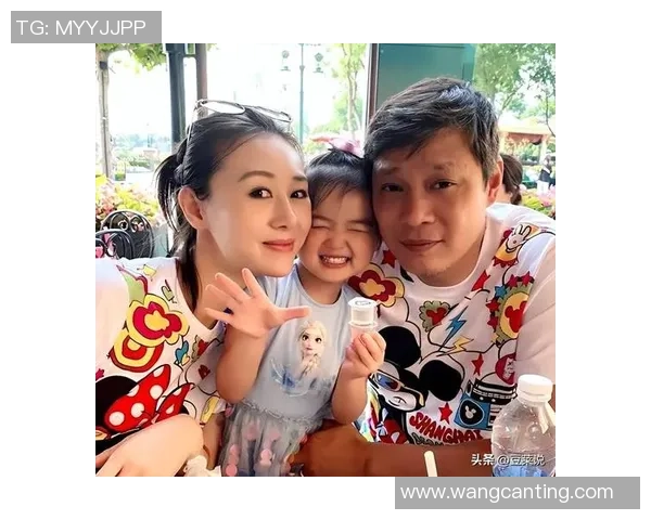 足球明星与知名模特的恋情揭秘及背后故事分析 足球明星与知名模特的恋情揭秘及背后故事分析