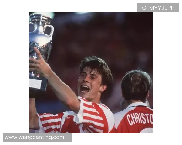 90年代足球传奇球星盘点：回顾那些风靡全球的绿茵英雄