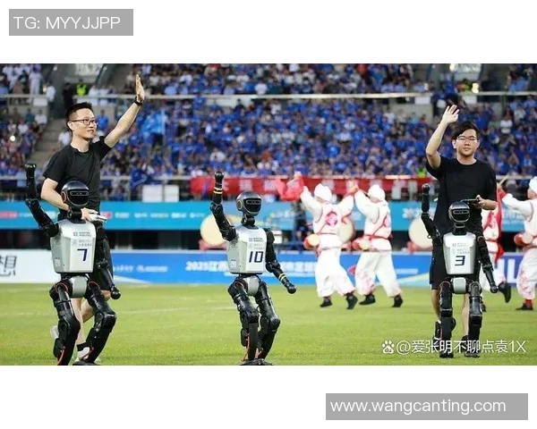 足球巨星走进草根球场 揭开业余足球背后的热血与梦想 足球巨星走进草根球场 揭开业余足球背后的热血与梦想